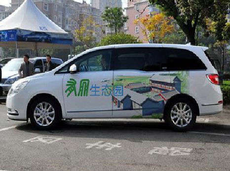 宁陵户外车贴喷绘如何保持效果?